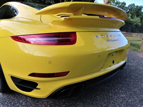 Used 2015 Porsche 911 Turbo S AWD/4WD image 19