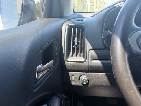 Used 2020 Chevrolet Colorado LT w/ LT Convenience Package RWD image 10