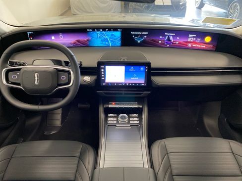New 2026 Lincoln Nautilus Reserve AWD/4WD image 10