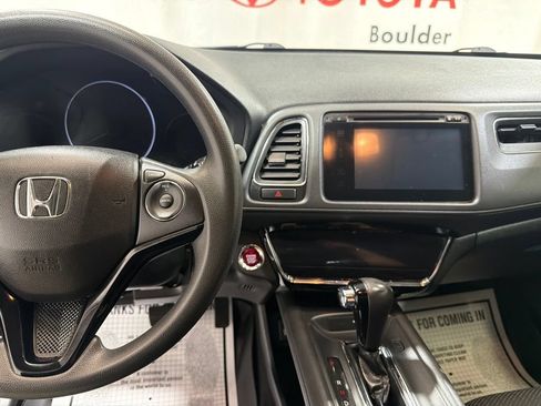 Used 2018 Honda HR-V EX image 27