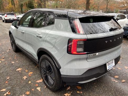 New 2026 Volvo EX30 Cross Country Ultra image 5