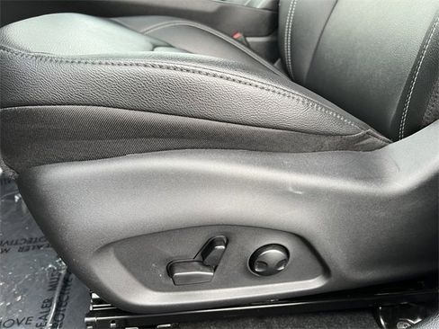 New 2025 Jeep Compass Limited image 9