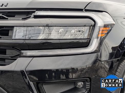 Used 2022 Ford Expedition Max Limited image 10