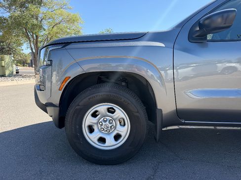 Used 2022 Nissan Frontier S w/ Technology Package RWD image 11