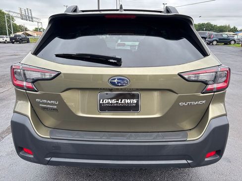 Used 2023 Subaru Outback Premium image 5