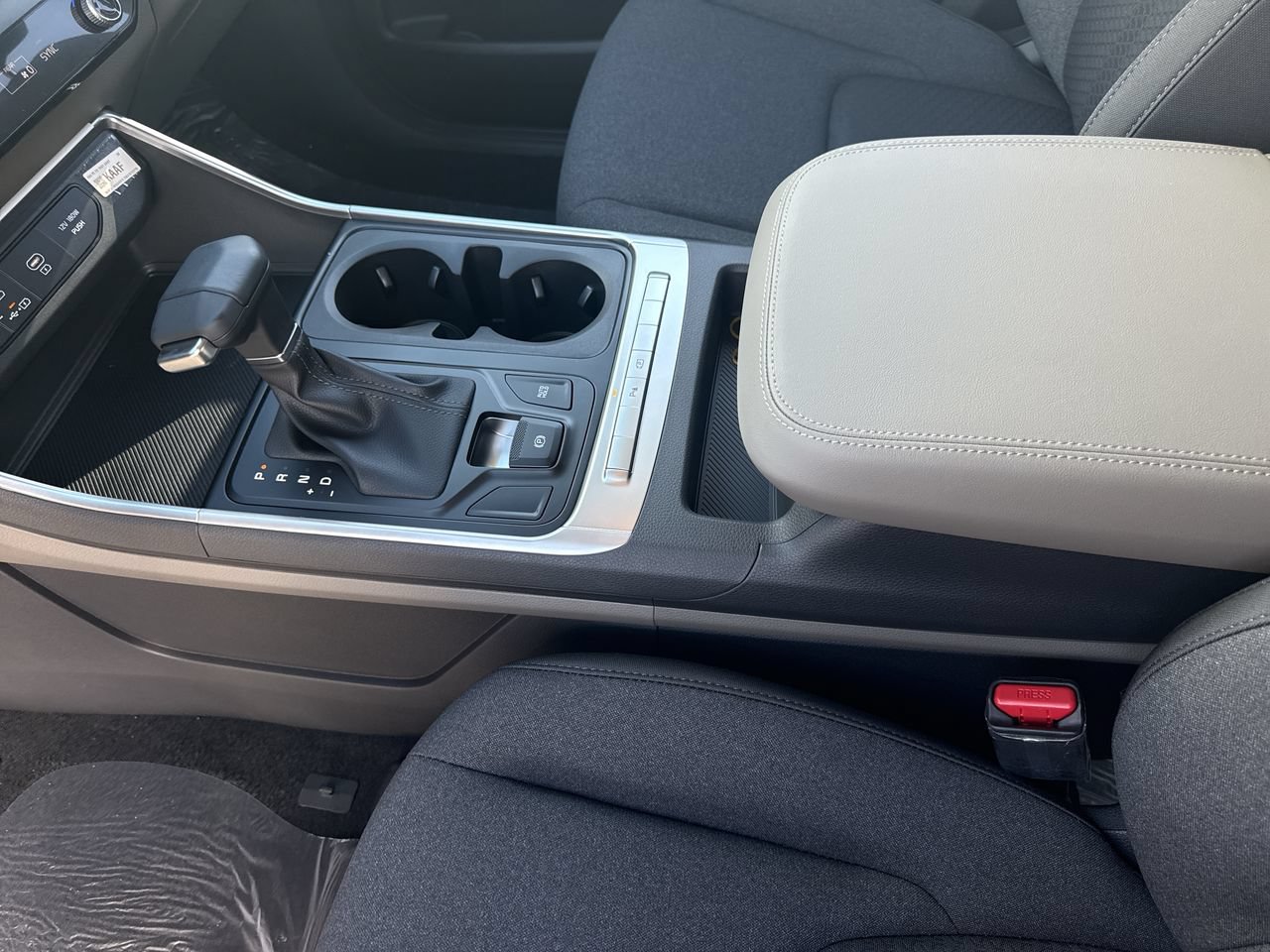 New 2027 Kia Carnival LX FWD image 23