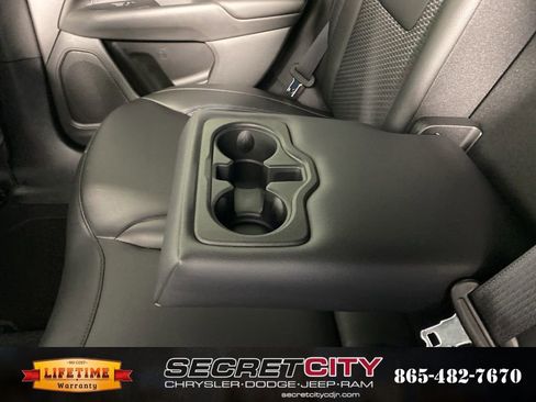 New 2026 Jeep Compass Latitude image 28