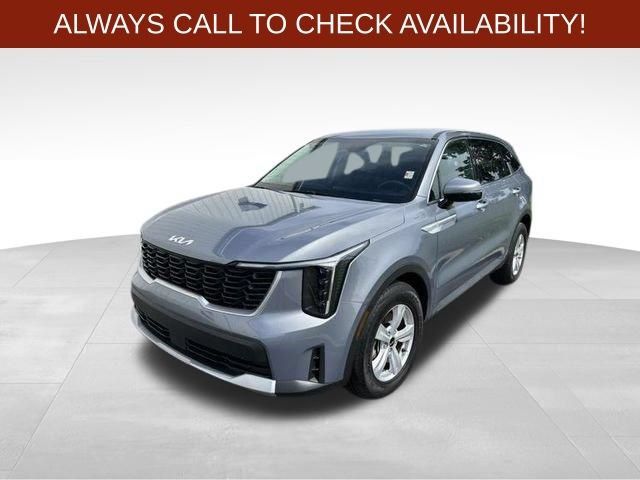 Used 2025 Kia Sorento LX FWD image 3