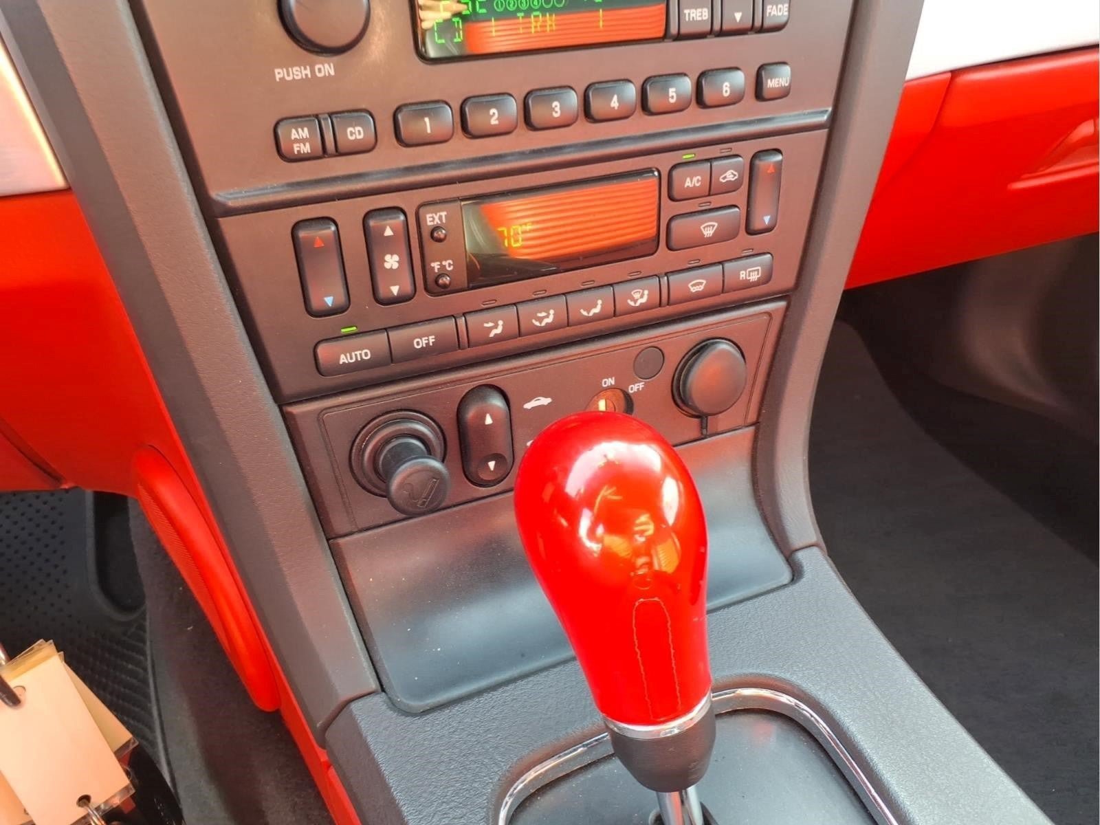 Used 2002 Ford Thunderbird RWD image 18