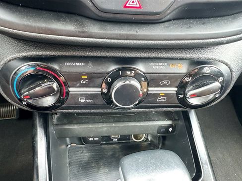 Used 2020 Kia Soul GT-Line w/ GT 2.0L Power Sunroof Package FWD image 12