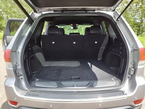 Used 2018 Jeep Grand Cherokee Limited AWD/4WD image 8