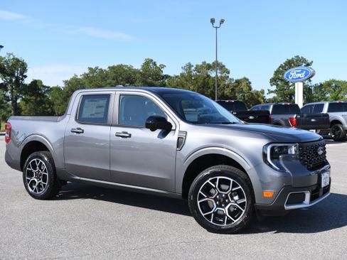 New 2026 Ford Maverick Lariat AWD/4WD image 1