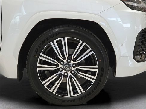 New 2026 Lexus LX 700h Luxury image 11