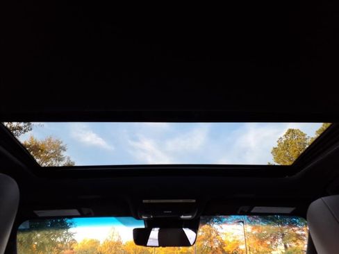 New 2025 Lexus ES 350 w/ Premium Package image 10