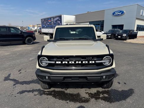 New 2026 Ford Bronco Outer Banks AWD/4WD image 8