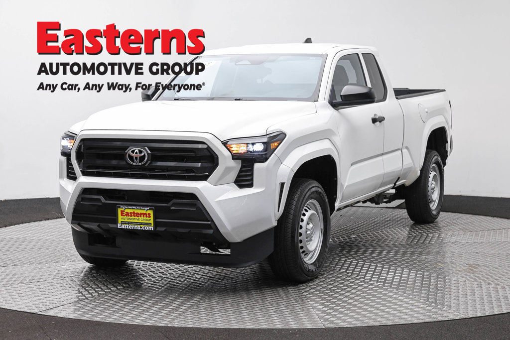 Used 2025 Toyota Tacoma SR RWD image 1