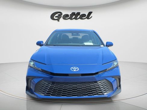 Used 2026 Toyota Camry SE FWD image 2