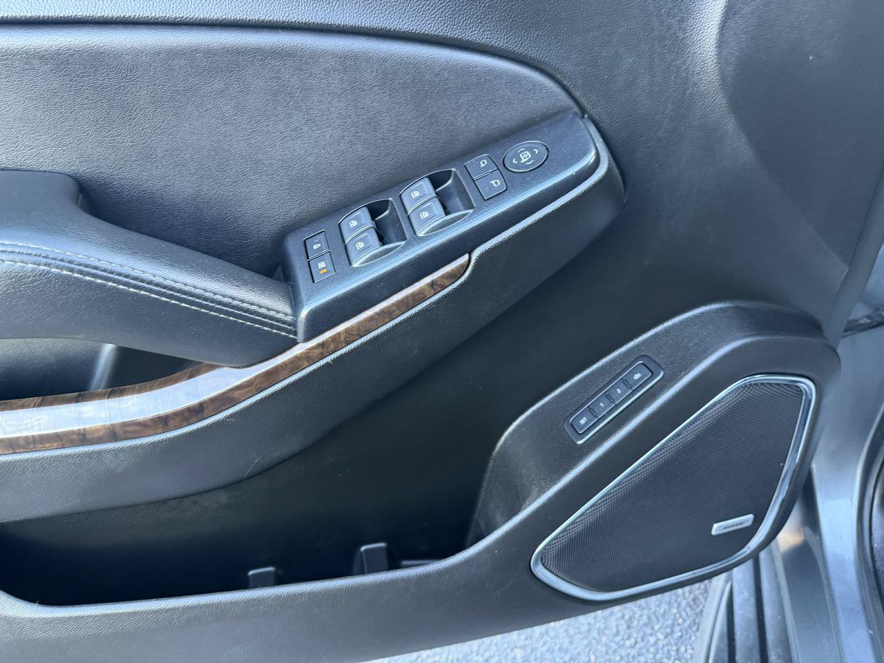 Used 2019 Chevrolet Tahoe LT AWD/4WD image 9