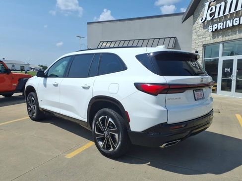 Used 2026 Buick Enclave Sport Touring FWD image 3