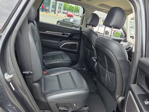 Used 2020 Kia Telluride S FWD image 15