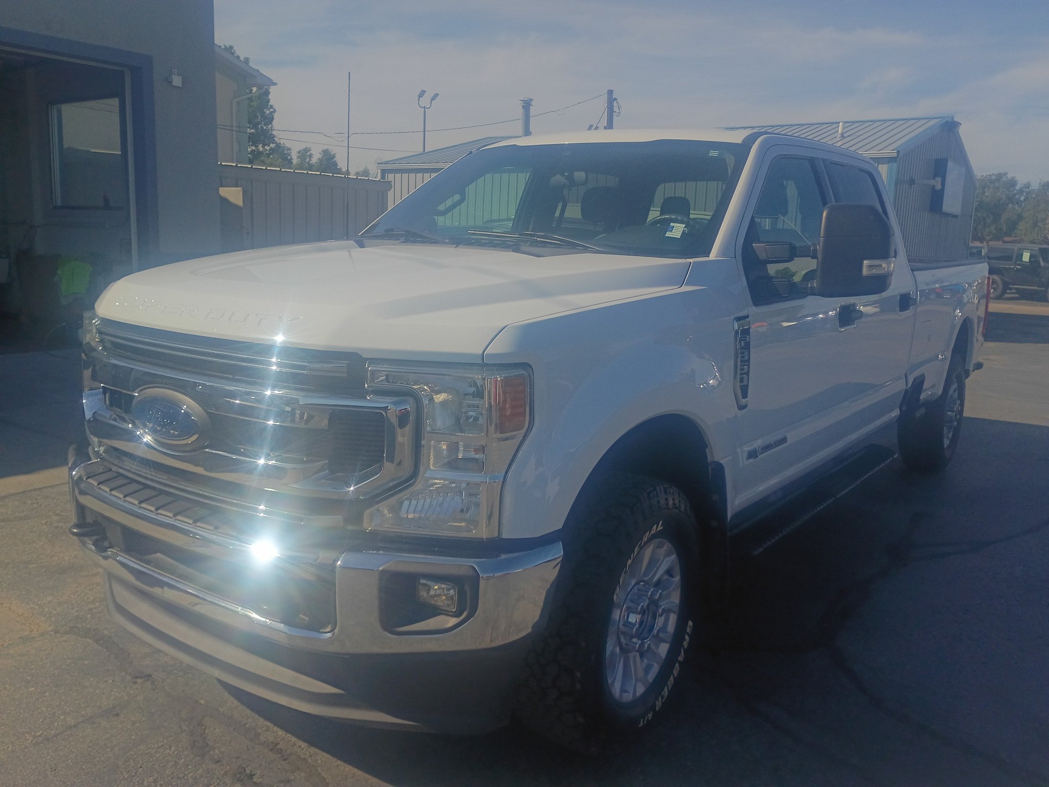 Used 2022 Ford F350 XLT w/ XLT Value Package AWD/4WD image 2