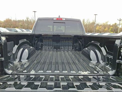 New 2026 RAM 1500 4x4 Crew Cab image 22
