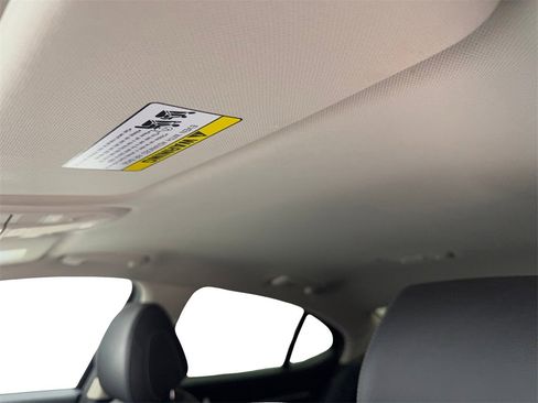 Used 2025 Genesis G70 2.5T image 73