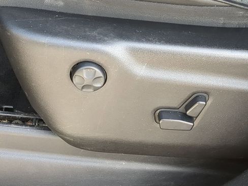 Used 2014 Jeep Grand Cherokee Overland image 21