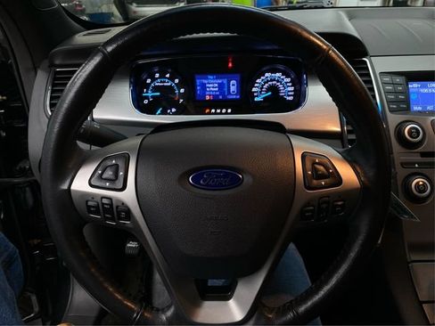 Used 2014 Ford Taurus SEL FWD image 22