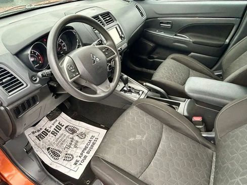 Used 2020 Mitsubishi Outlander Sport ES image 2