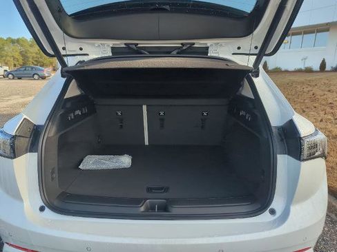 New 2025 Buick Envision Avenir image 6