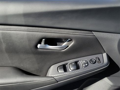 Certified 2024 Nissan Sentra SV image 15