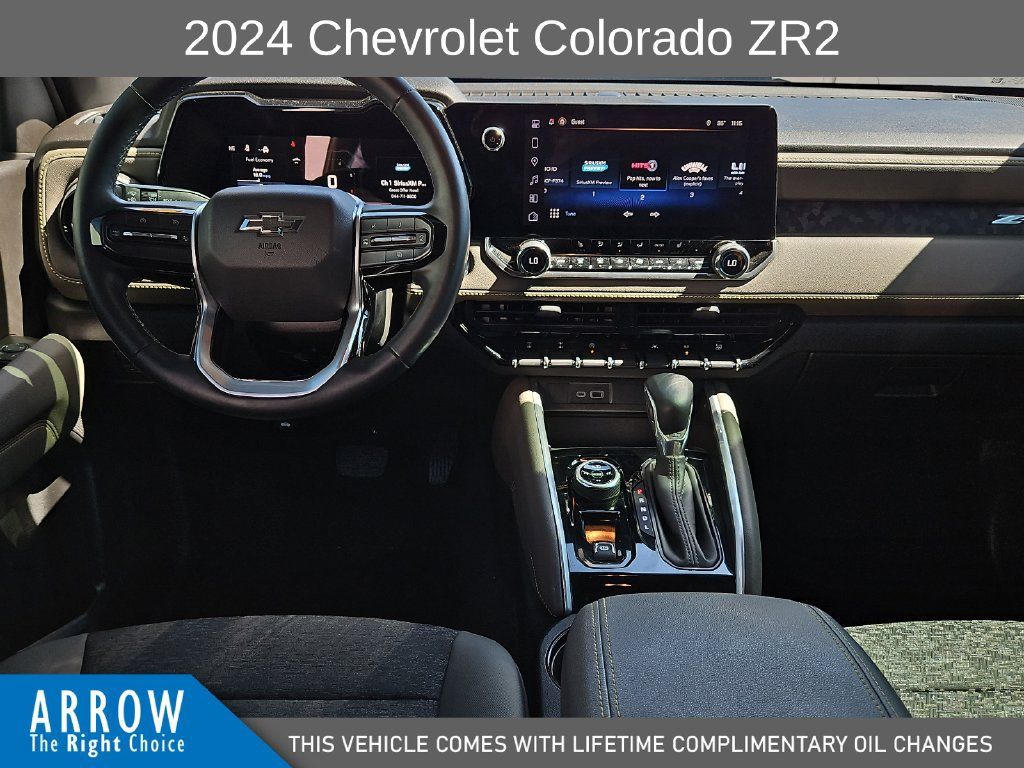 Used 2024 Chevrolet Colorado ZR2 w/ Technology Package AWD/4WD image 20