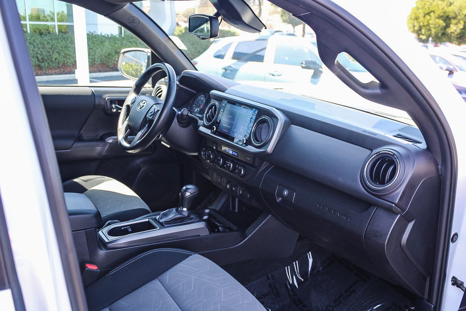 Used 2023 Toyota Tacoma TRD Off-Road AWD/4WD image 18