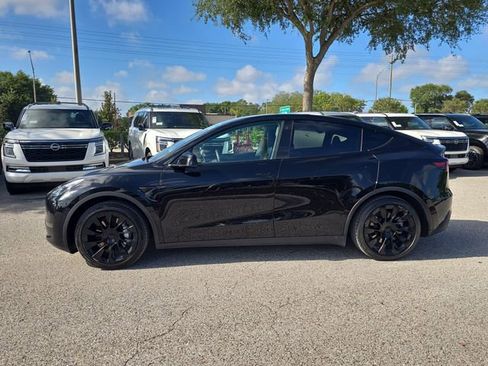 Used 2021 Tesla Model Y Long Range AWD/4WD image 4