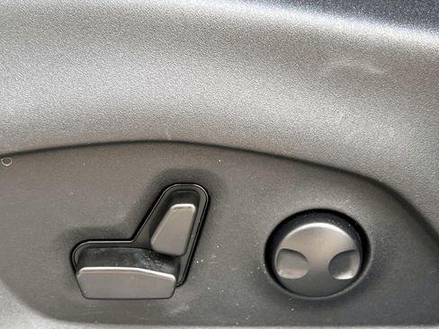 Certified 2022 Jeep Compass Limited w/ Elite Group image 19