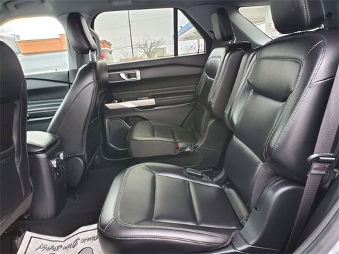 Used 2022 Ford Explorer XLT w/ Equipment Group 202A image 26