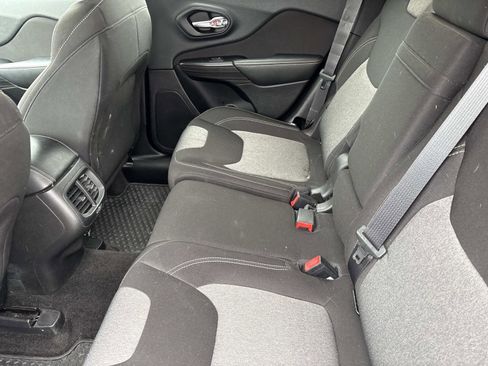 Used 2014 Jeep Cherokee Altitude w/ Comfort/Convenience Group image 29