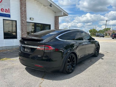 Used 2017 Tesla Model X 100D image 9