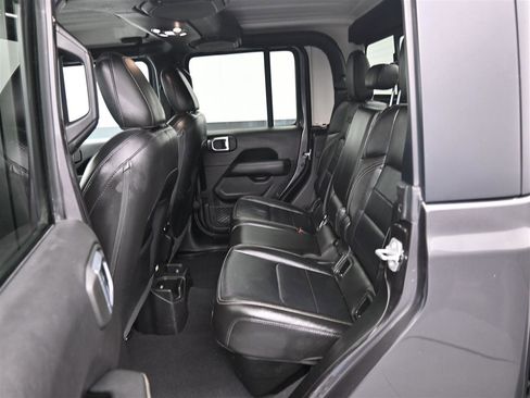 Used 2023 Jeep Gladiator Overland w/ Popular Equipment Package image 11