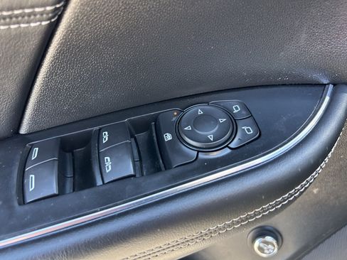 Used 2022 Buick Envision Preferred FWD image 12