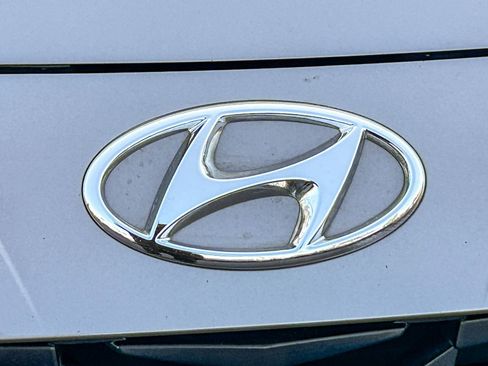 Used 2023 Hyundai Elantra Blue w/ Preferred Accessory Package FWD image 5