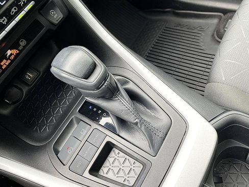 Certified 2023 Toyota RAV4 XLE w/ Convenience Package FWD image 18