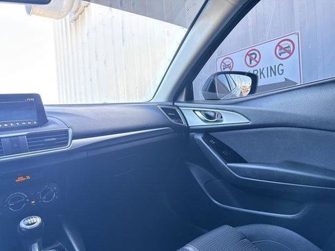 Used 2017 MAZDA MAZDA3 Sport w/ Preferred Equipment Package image 21