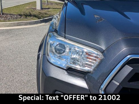 Used 2020 Toyota Tacoma SR5 image 10