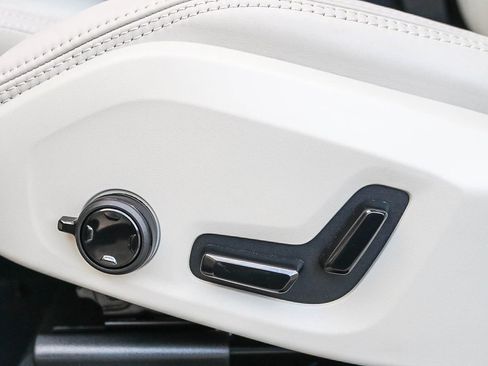 New 2026 Volvo XC60 B5 Ultra w/ Protection Package Premier image 22