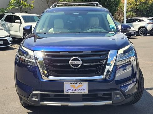 Used 2022 Nissan Pathfinder Platinum w/ Cargo Package FWD image 3
