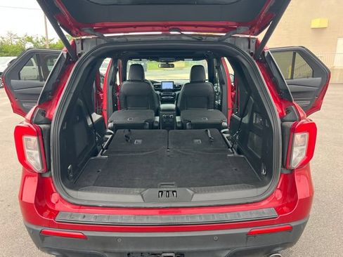 Used 2024 Ford Explorer ST-Line w/ Class IV Trailer Tow Package AWD/4WD image 22
