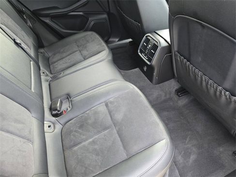 Used 2017 Porsche Macan Base image 13