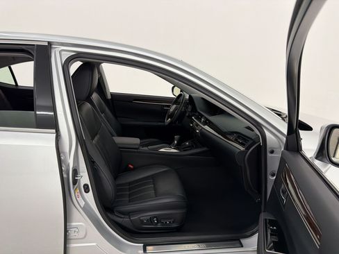Used 2017 Lexus ES 350 w/ Luxury Package FWD image 28